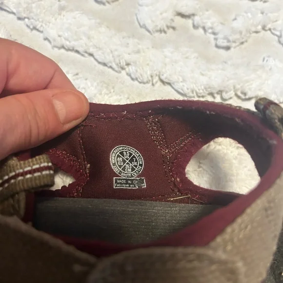 Keen sandals  shoes women size 9.5 Hiking Walking Water shoes GREAT SHAPE - Picture 2 of 3